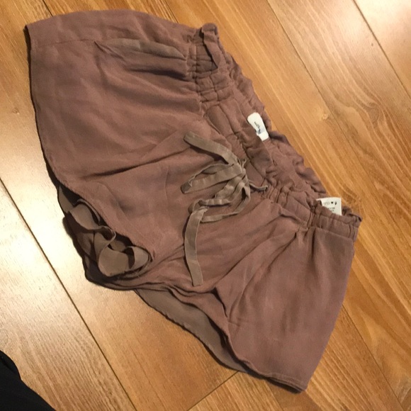 Wilfred montrouge short sz xxs in tan - Picture 2 of 5